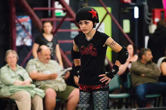 Evil Angels vs. Poison Skid'les.