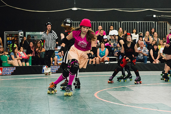 Evil Angels vs. Poison Skid'les.