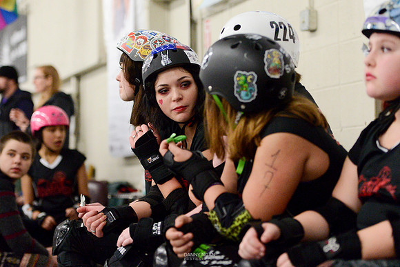 Evil Angels vs. Poison Skid'les.