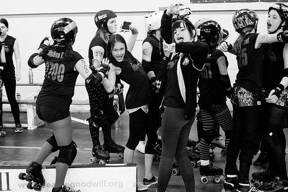Evil Angels vs. Poison Skid'les