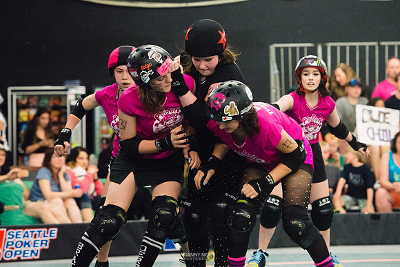Evil Angels vs. Poison Skid'les.
