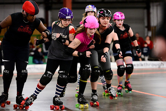 Evil Angels vs. Poison Skid'les.