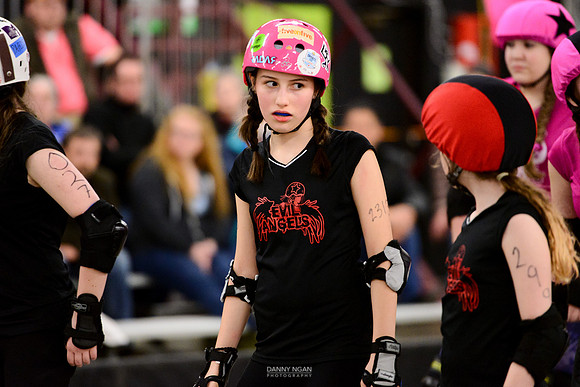 Evil Angels vs. Poison Skid'les.