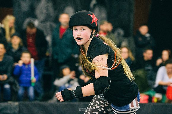 Evil Angels vs. Poison Skid'les.