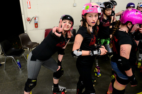 Evil Angels vs. Poison Skid'les.