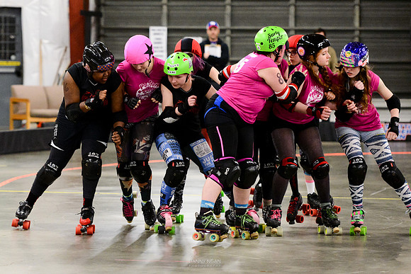 Evil Angels vs. Poison Skid'les.