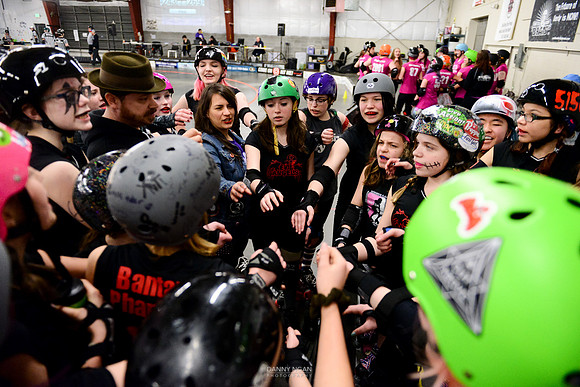 Evil Angels vs. Poison Skid'les.