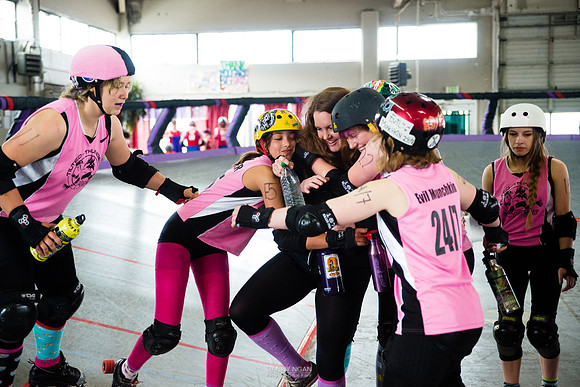 Tilted Thunder Rail Peeps vs. Rose City Rosebuds