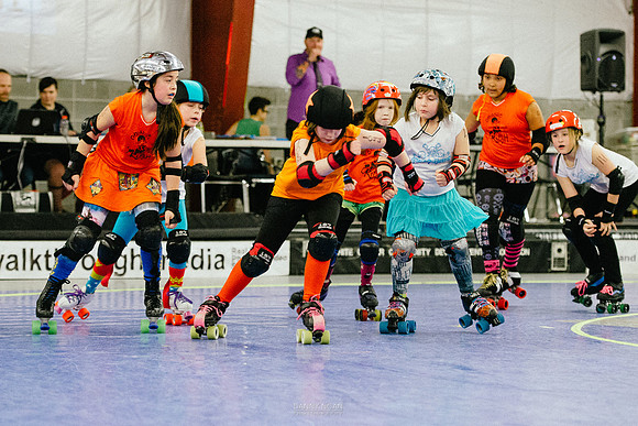 Orange Crush vs. Turquoise Terrors