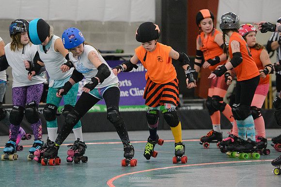 Turquoise Terrors vs. Orange Crush