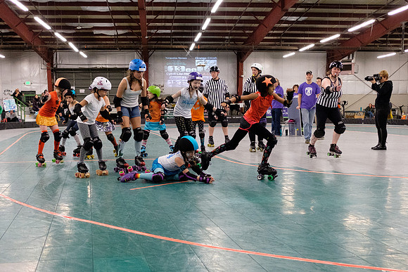 Turquoise Terrors vs. Orange Crush