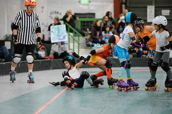 Turquoise Terrors vs. Orange Crush