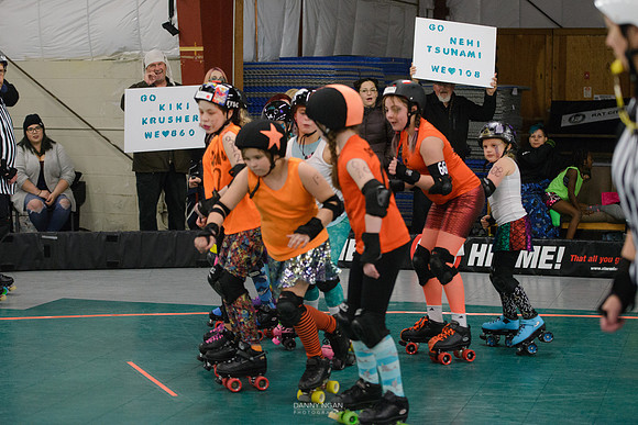 Turquoise Terrors vs. Orange Crush