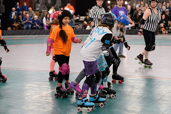 Turquoise Terrors vs. Orange Crush