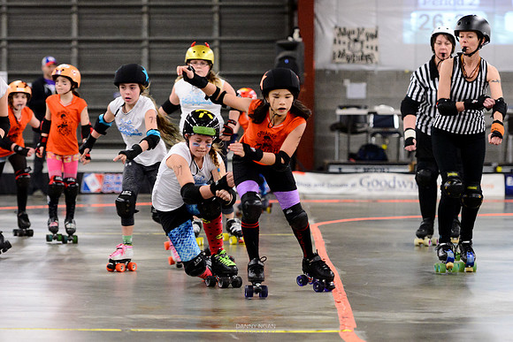 Orange Crush vs. Turquoise Terrors.