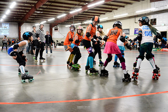 Orange Crush vs. Turquoise Terrors.