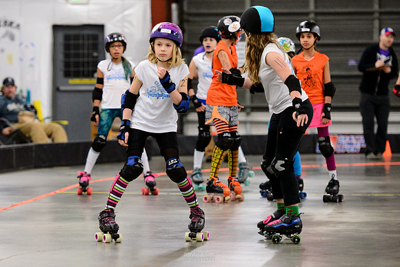 Orange Crush vs. Turquoise Terrors.