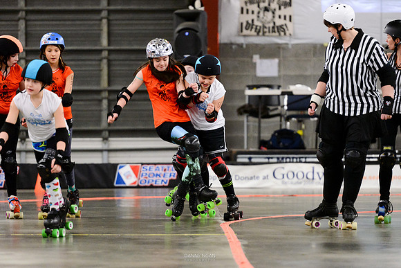 Orange Crush vs. Turquoise Terrors.