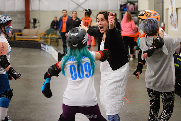 Turquoise Terrors vs. Orange Crush.
