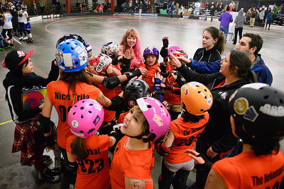 Turquoise Terrors vs. Orange Crush.