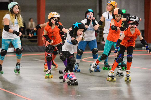 Turquoise Terrors vs. Orange Crush.