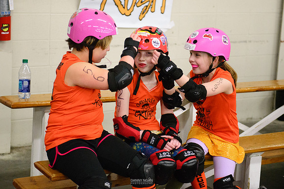 Turquoise Terrors vs. Orange Crush.