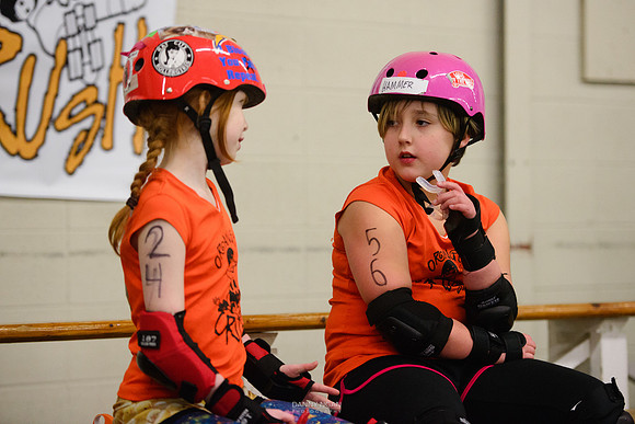 Turquoise Terrors vs. Orange Crush.