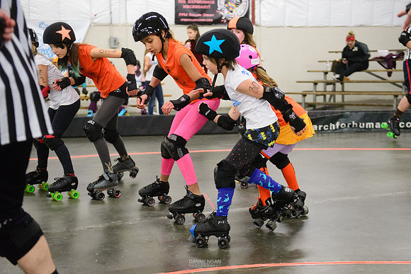 Turquoise Terrors vs. Orange Crush.