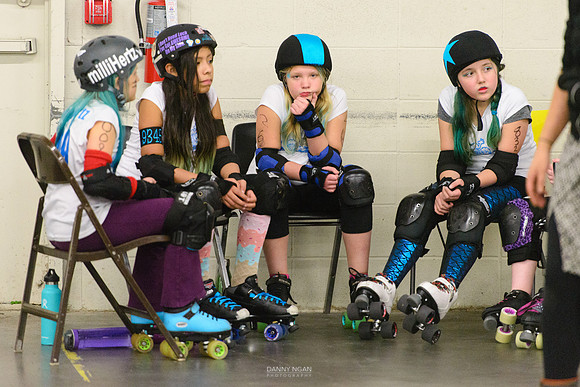 Turquoise Terrors vs. Orange Crush.