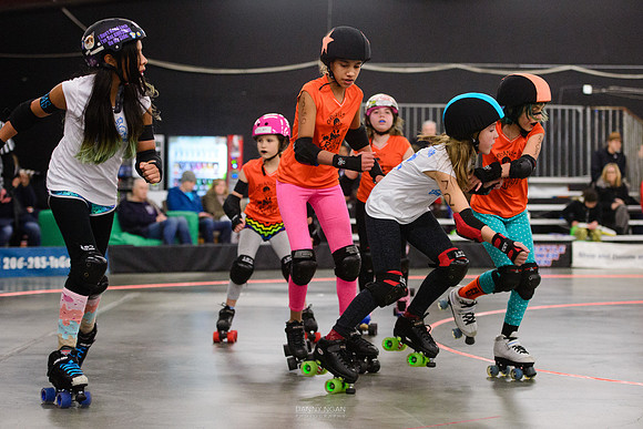 Turquoise Terrors vs. Orange Crush.