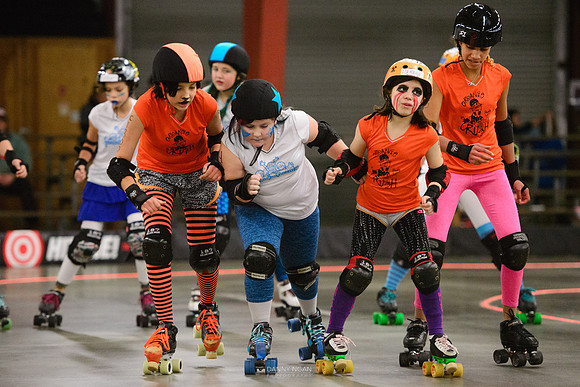 Turquoise Terrors vs. Orange Crush.