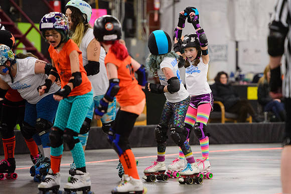 Turquoise Terrors vs. Orange Crush.