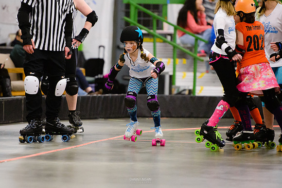Orange Crush vs. Turquoise Terrors.