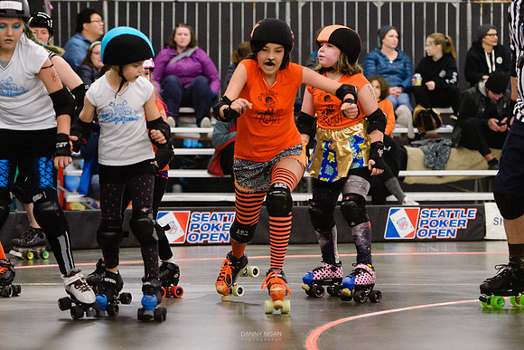 Orange Crush vs. Turquoise Terrors.
