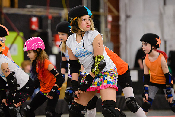 Orange Crush vs. Turquoise Terrors.