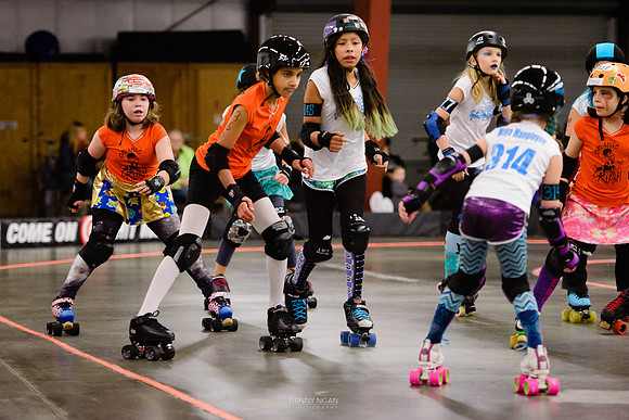 Orange Crush vs. Turquoise Terrors.