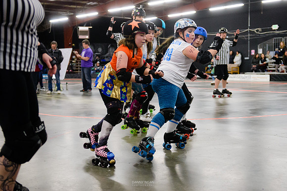 Orange Crush vs. Turquoise Terrors.