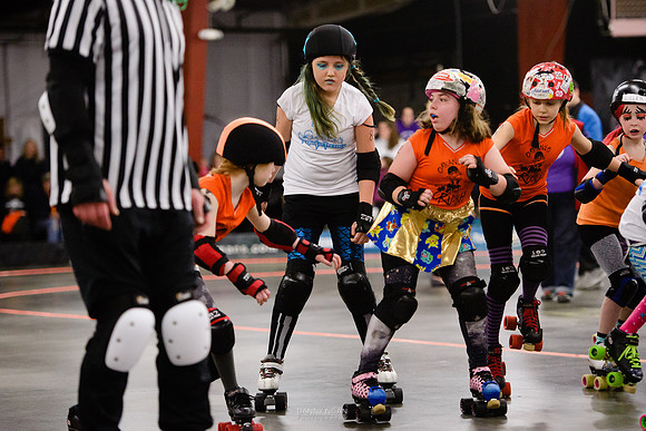 Orange Crush vs. Turquoise Terrors.