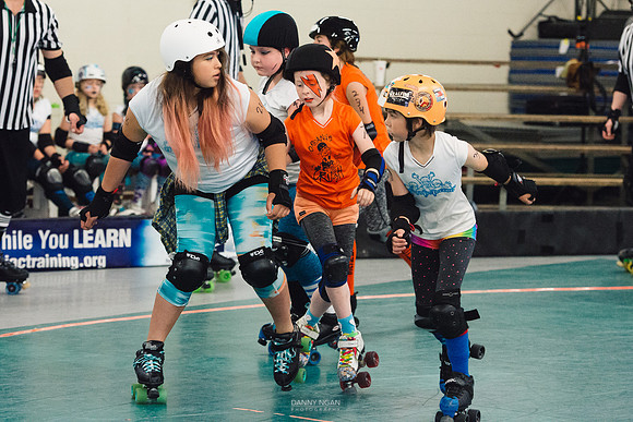 Orange Crush vs. Turquoise Terrors.