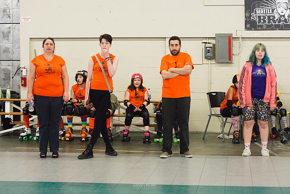 Orange Crush vs. Turquoise Terrors.