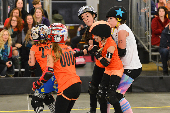 Orange Crush vs. Turquoise Terrors
