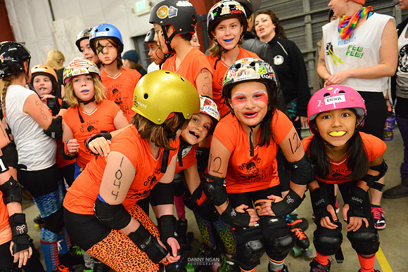 Orange Crush vs. Turquoise Terrors