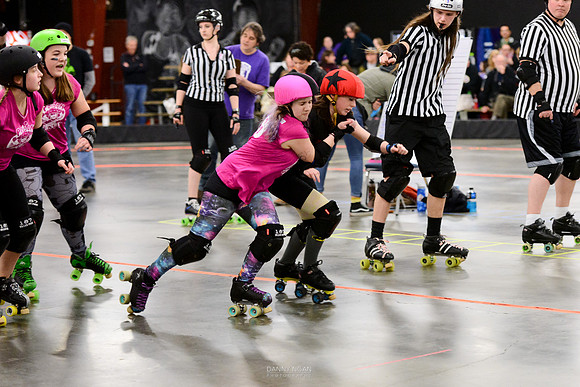 Evil Angels vs. Poison Skid'les.