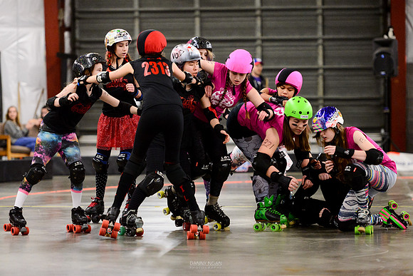 Evil Angels vs. Poison Skid'les.