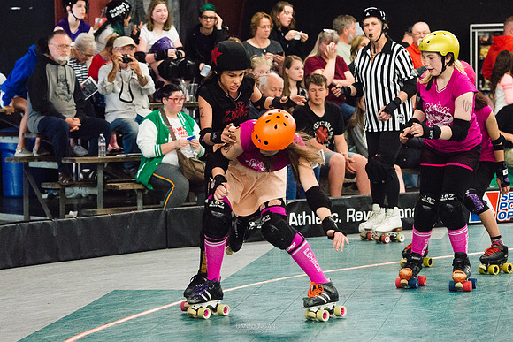 Evil Angels vs. Poison Skid'les.