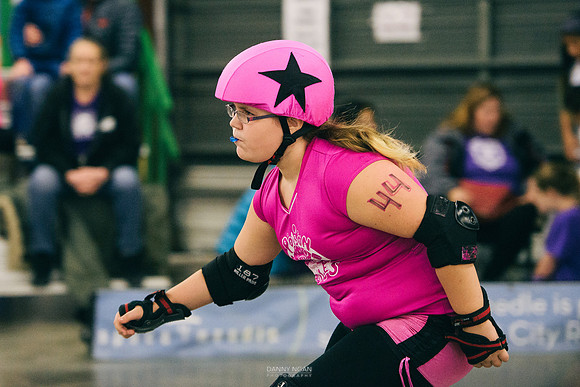 Evil Angels vs. Poison Skid'les.
