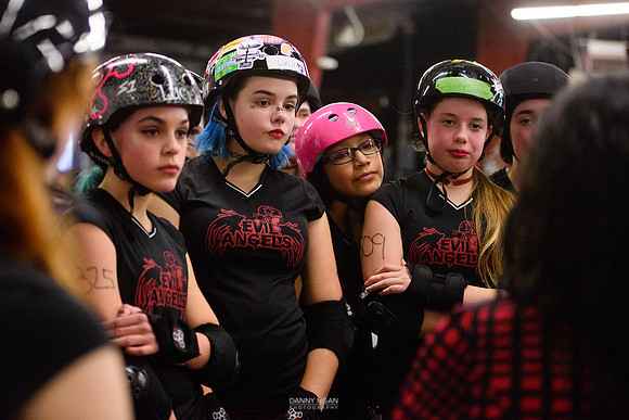 Evil Angels vs. Poison Skid'les