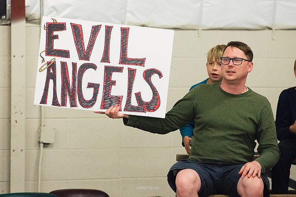 Evil Angels vs. Poison Skid'les.