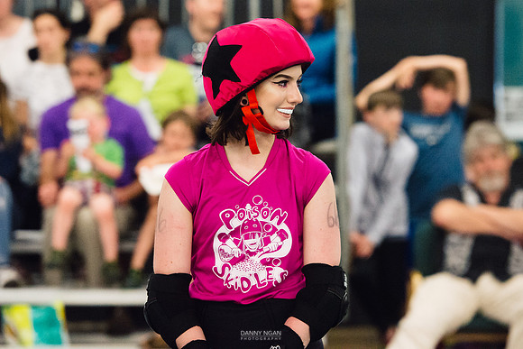 Evil Angels vs. Poison Skid'les.