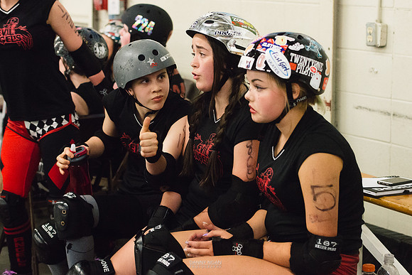 Evil Angels vs. Poison Skid'les.
